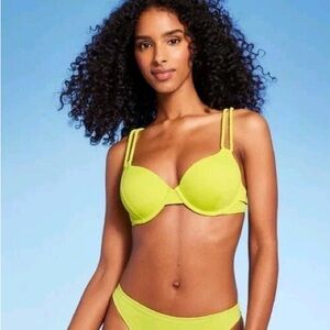 Shade & Shore Women's Lightly Lined Twisted Strap Bikini Top .
Size 34B